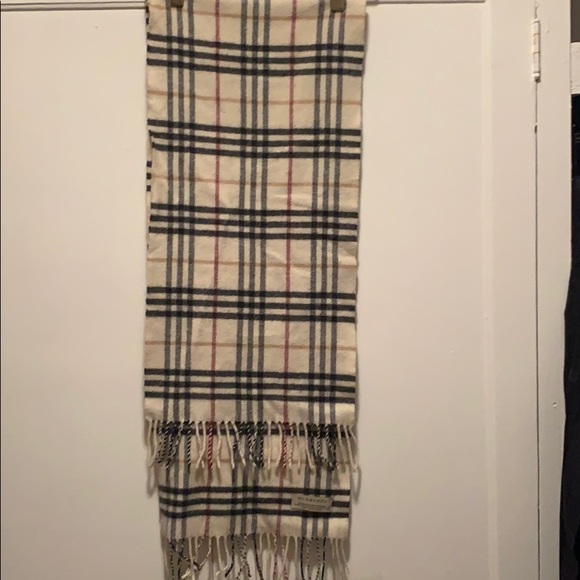 burberry pq beetroot scarf